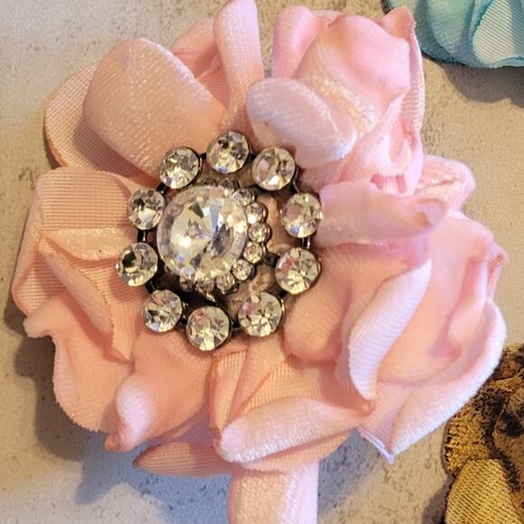 Hand Dyed Floral Crystal Center Velvet Scarf Tee Slide or Ring Pink - Picture 1 of 3